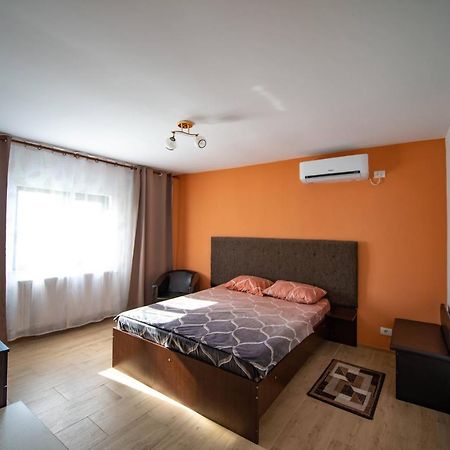 Casa Dumitrescu Hotel นาโวดาริ ภายนอก รูปภาพ
